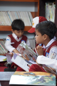 Read more about the article Diserbu Murid, Buku Bermutu Hidupkan Perpustakaan Sekolah di Banda Aceh